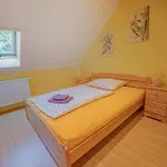 Apartment Dom Ogrodnika Jezow Sudecki