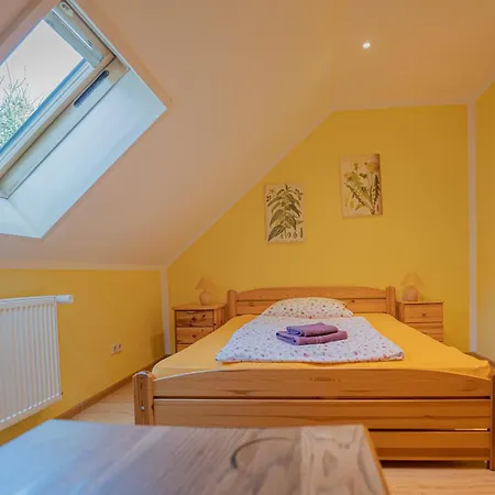 Dom Ogrodnika Jezow Sudecki